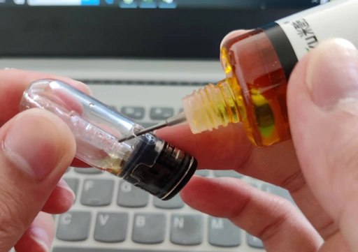 空煙彈註油圖.webp